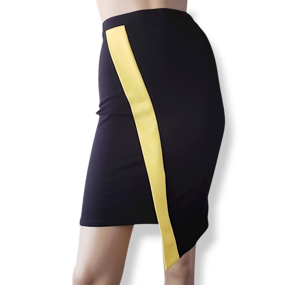 Asymmetrical Stripe Yellow & Black Pencil Skirt by Cherry Mellow